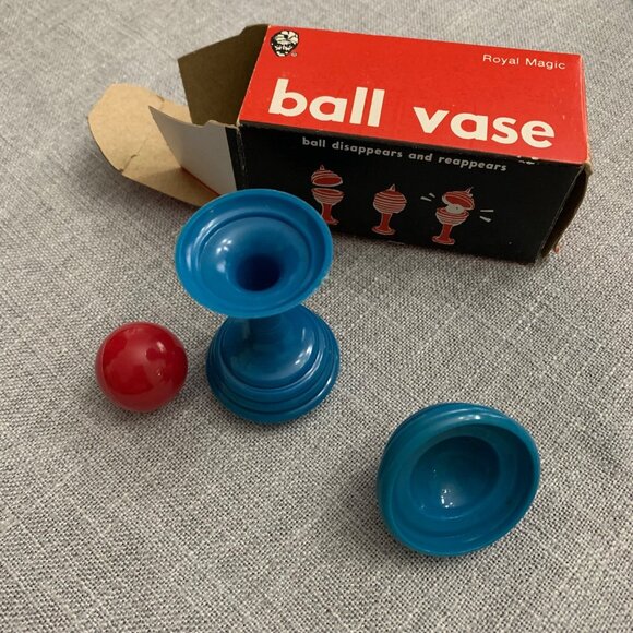 Vintage Royal Magic Ball Vase Trick - Picture 1 of 7